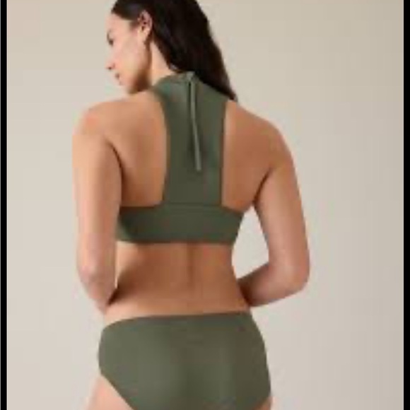 Athleta Maldives Sport Longline Bikini Top - Picture 6 of 12